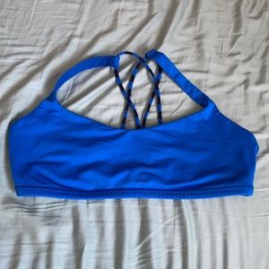 Lululemon free to be sports bra